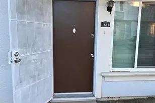 43 Omaha Ct, Sacramento, CA 95823 - Photo 3