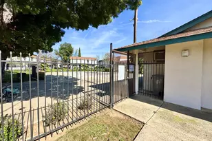 43 Omaha Ct, Sacramento, CA 95823 - Photo 35