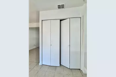 43 Omaha Court, Sacramento, CA 95823 - Photo 13