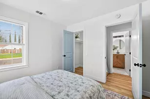 4001 58th St, Sacramento, CA 95820 - Photo 19