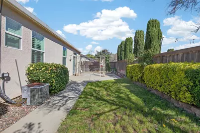 10340 Pebble Run Lane, Stockton, CA 95209 - Photo 39