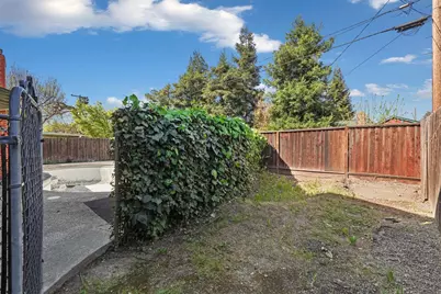 325 Lancaster Drive, Stockton, CA 95207 - Photo 19