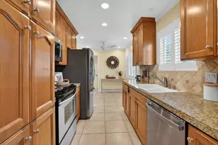 6713 Silverthorne Cir, Sacramento, CA 95842 - Photo 15