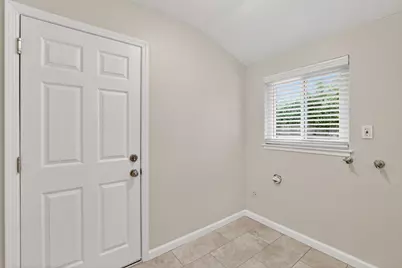 6713 Silverthorne Circle, Sacramento, CA 95842 - Photo 21