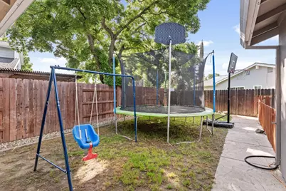 6935 Woodside Drive, Sacramento, CA 95842 - Photo 41