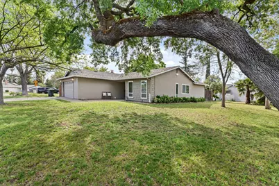 6935 Woodside Drive, Sacramento, CA 95842 - Photo 43