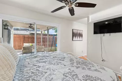 6935 Woodside Drive, Sacramento, CA 95842 - Photo 25