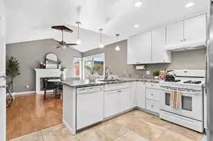 6935 Woodside Dr, Sacramento, CA 95842 - Photo 9