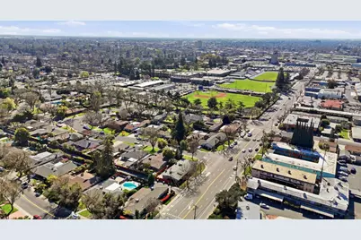 820 Tully Road, Modesto, CA 95350 - Photo 21