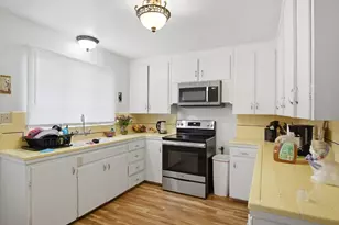 820 Tully Rd, Modesto, CA 95350 - Photo 9