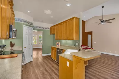 3877 Pintail Court, Merced, CA 95340 - Photo 11