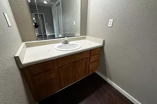 109 Rosemont Ave, Modesto, CA 95351 - Photo 17