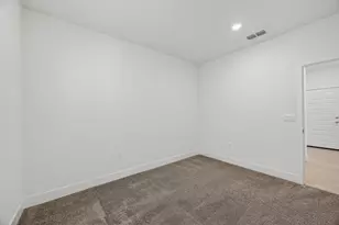 8773 Minor Ct, Elk Grove, CA 95757 - Photo 25