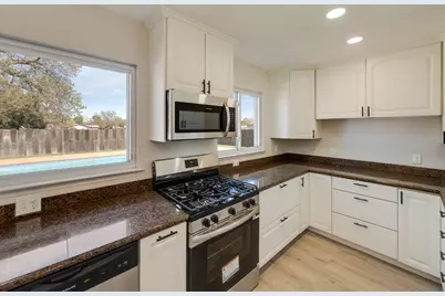 8845 Kelsey Drive, Elk Grove, CA 95624 - Photo 13