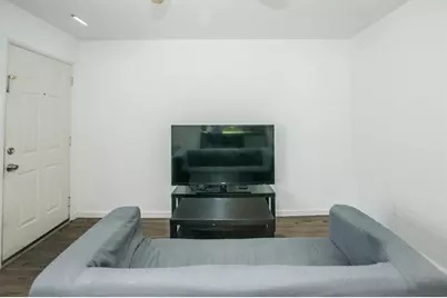 9141 Newhall Drive #60, Sacramento, CA 95826 - Photo 5