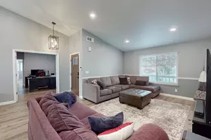 1805 Whispering Oaks Dr, Yuba City, CA 95991 - Photo 11