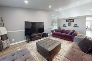 1805 Whispering Oaks Dr, Yuba City, CA 95991 - Photo 13