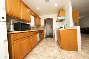 5250 Alcott Dr, Sacramento, CA 95820 - Photo 7