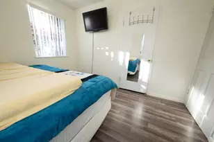 5250 Alcott Dr, Sacramento, CA 95820 - Photo 13