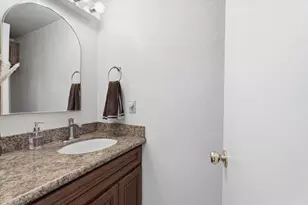 6 Eduardo Ct, Sacramento, CA 95831 - Photo 17