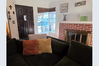 2074 W Monterey Avenue, Stockton, CA 95204 - Photo 5