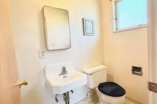 241 Martha St, Manteca, CA 95337 - Photo 9