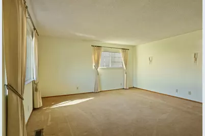 811 E C Street, Oakdale, CA 95361 - Photo 5