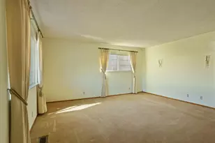 811 E C St, Oakdale, CA 95361 - Photo 5