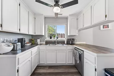 552 W 4th Street, Tracy, CA 95376 - Photo 15