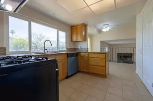 3221 Saturn Dr, Sacramento, CA 95827 - Photo 9