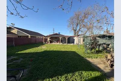 271 W Almy Avenue, Fresno, CA 93706 - Photo 13
