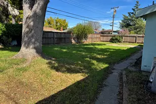 4613 B Pkwy, Sacramento, CA 95823 - Photo 5