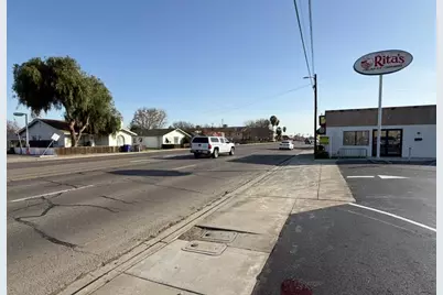 107 W Pacheco Boulevard, Los Banos, CA 93635 - Photo 19