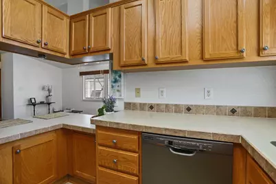 E Yosemite Avenue #186, Manteca, CA 95336 - Photo 11