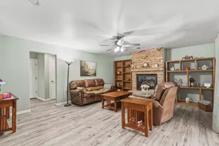 1201 W Donna Dr, Merced, CA 95348 - Photo 9