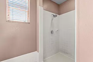 6829 Salvaterra Cir, Elk Grove, CA 95757 - Photo 29