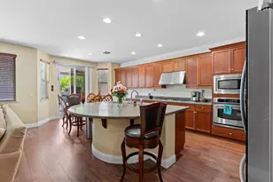 6829 Salvaterra Cir, Elk Grove, CA 95757 - Photo 17