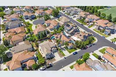 6829 Salvaterra Circle, Elk Grove, CA 95757 - Photo 55