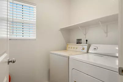 7664 Walpole Way, Elk Grove, CA 95758 - Photo 15