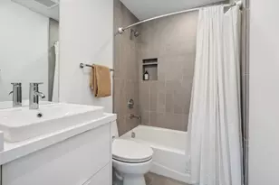 2423 Binnen Ln, Sacramento, CA 95818 - Photo 11