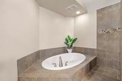 282 Riverside Drive, Woodland, CA 95695 - Photo 21