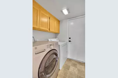 8831 Silverberry Avenue, Elk Grove, CA 95624 - Photo 21