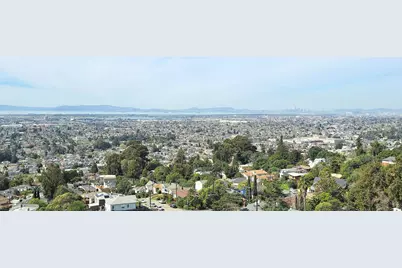 8019 Sterling Drive, Oakland, CA 94605 - Photo 35