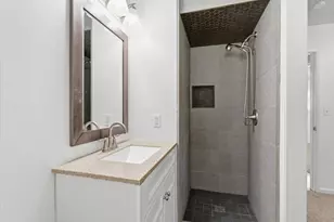 209 Tokay Ave, Modesto, CA 95350 - Photo 17