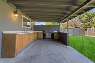 209 Tokay Ave, Modesto, CA 95350 - Photo 21