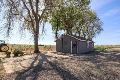 4486 Weir Avenue, Livingston, CA 95334 - Photo 39