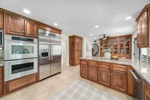 4850 St Augustine Dr, Elk Grove, CA 95758 - Photo 9