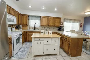 6605 Narcisco Way, Hughson, CA 95326 - Photo 19