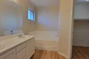 9017 Laguna Springs Way, Elk Grove, CA 95758 - Photo 15