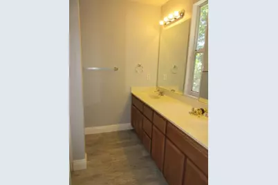 9572 S Coast Lane, Elk Grove, CA 95758 - Photo 13